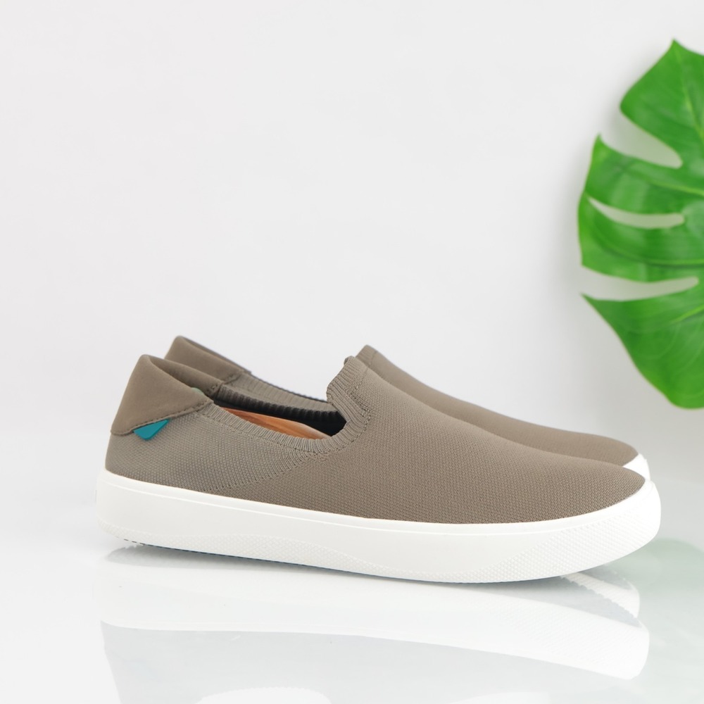 Vessi Mens Boardwalk Slip-On Shoe Size 9 Waterproof Taupe Olive Gray Knit Casual